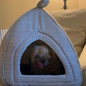 Soft flexible pet bed my Barker and Jane